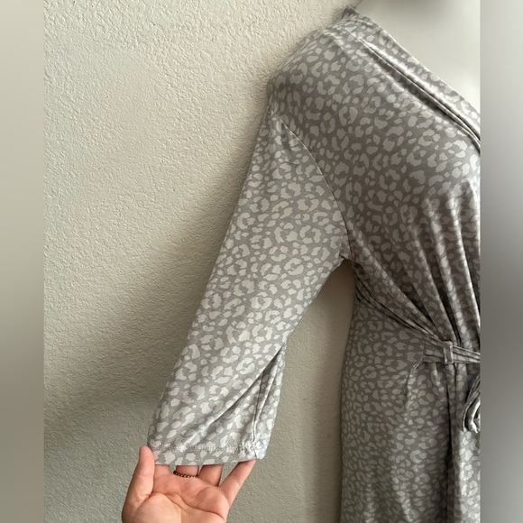 Rene Rofe Grey Animal Print Robe & Chemise Sleep Set M - Picture 5 of 10